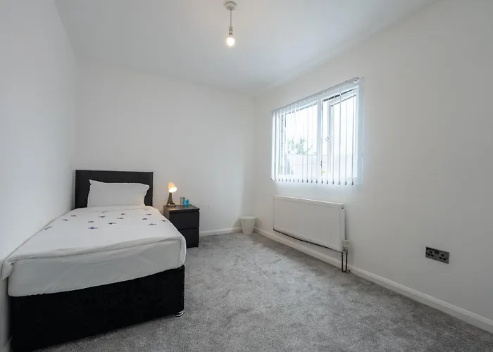 Spacious 5 Bedroom House